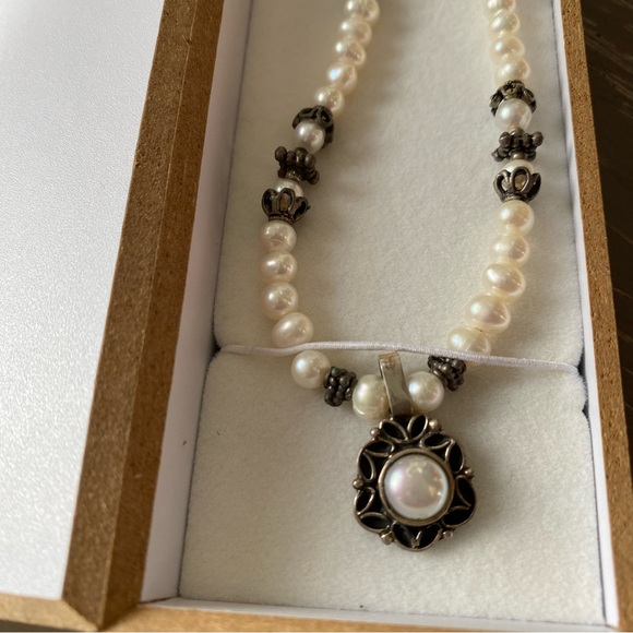 Vintage Pearl Necklace & Earrings - Picture 10 of 11